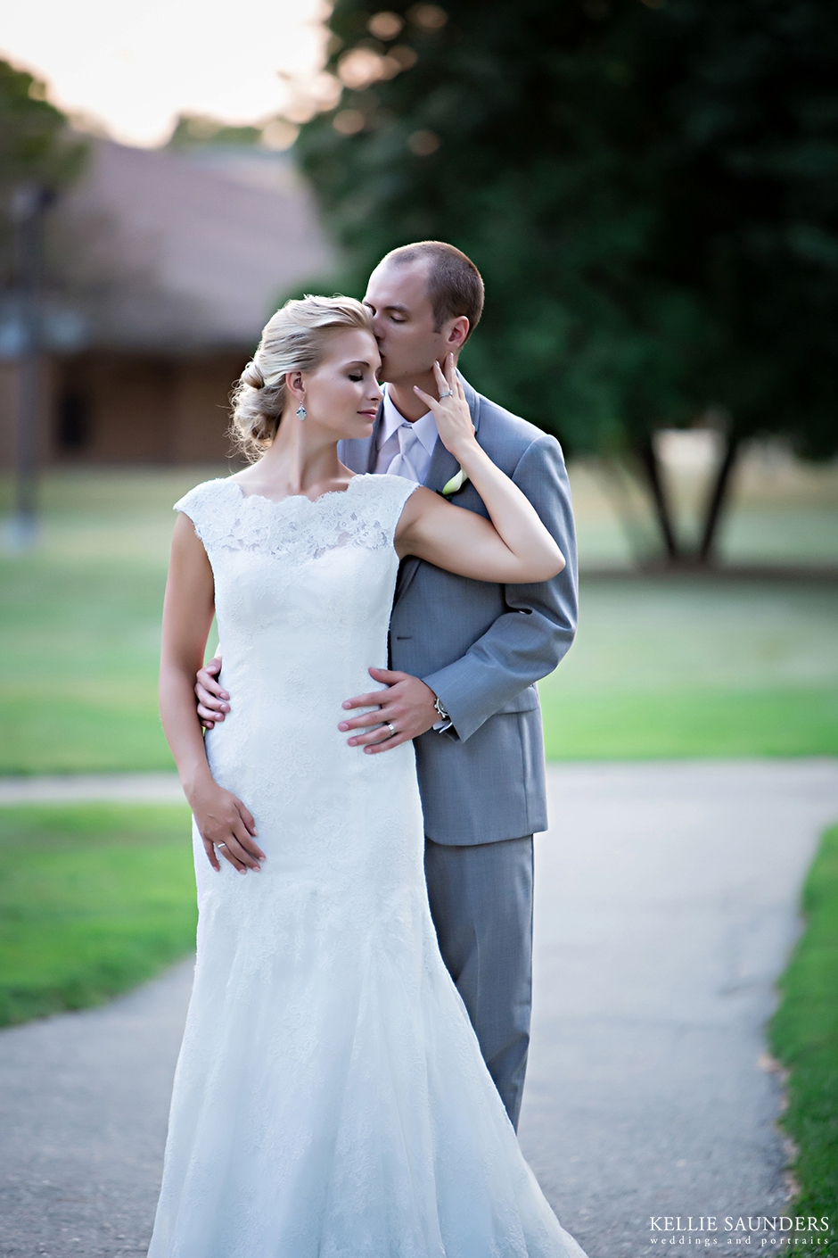 Earhart Manor wedding portraits, Earhart Manor Bridal portraits, Elegant wedding portraits